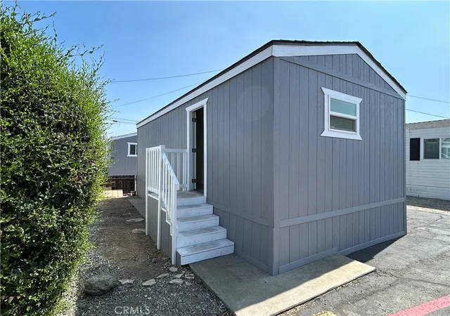 Homes for sale in Long Beach, CA | 300 E Arbor Street #2, Long Beach, CA 90805 | MLS# AR26149050