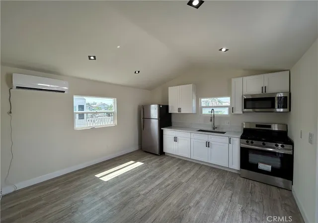 Homes for sale in Long Beach, CA | 300 E Arbor Street #2, Long Beach, CA 90805 | MLS# AR26149050