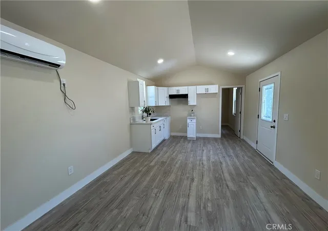 Photo 3 of Manufactured home for sale at 300 E Arbor St #2, Long Beach, CA 90805 | MLS# AR26149050 | Listing updated on 2026-08-05