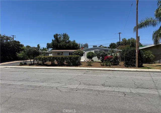 Homes for sale in Claremont, CA | 201 Bryn Mawr, Claremont, CA 91711 | MLS# CV26109089