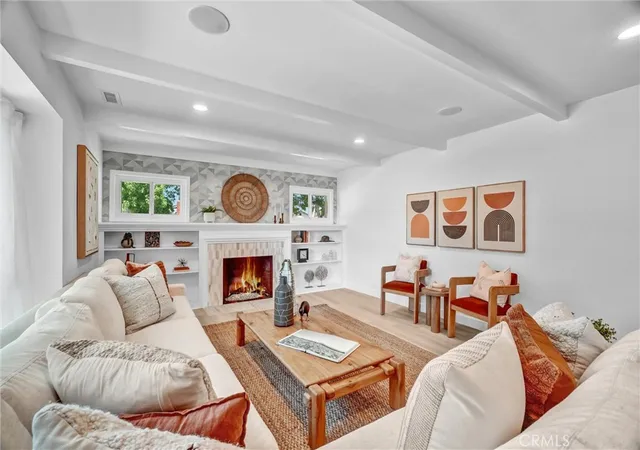 3rd image of 3090 Eucalyptus Ave, Long Beach, CA 90806 | MLS# OC26138512