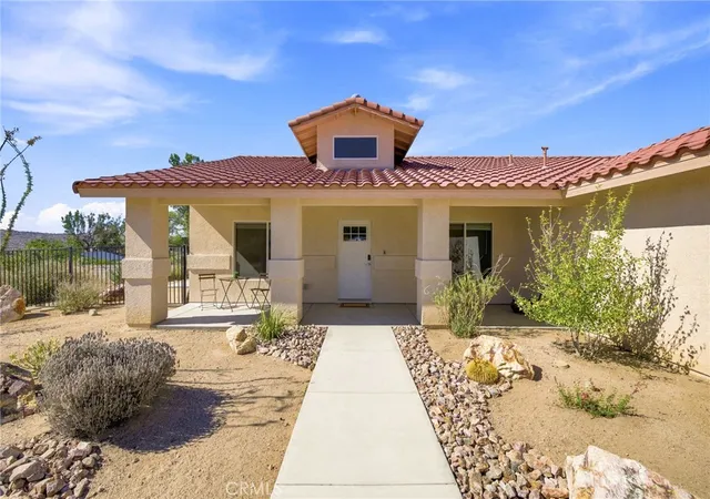 Photo 2 of Sale Pending at 58772 La Mirada Trl, Yucca Valley, CA 92284 | MLS# IG26149142 | Listing updated on 2026-09-23