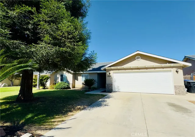 Homes for sale in Visalia, CA | 1009 S Elverta St, Visalia, CA 93292 | MLS# FR26149270