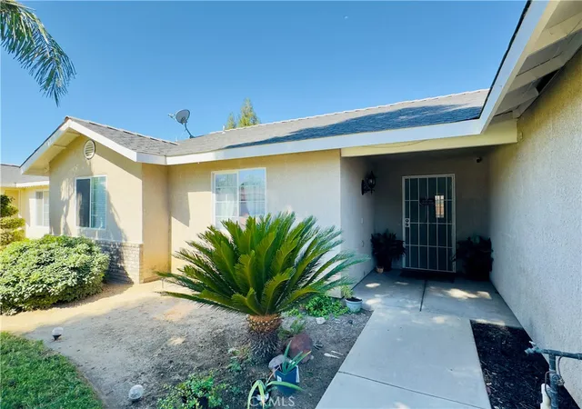 Homes for sale in Visalia, CA | 1009 S Elverta St, Visalia, CA 93292 | MLS# FR26149270