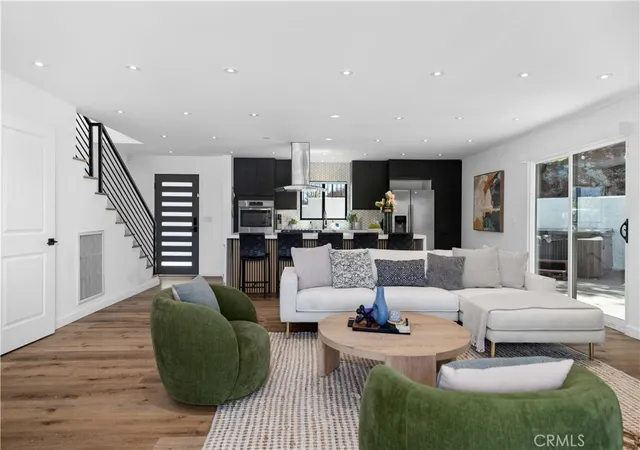 Photo 3 of Single family home for sale at 4300 Camello Rd, Woodland Hills, CA 91364 | MLS# DW26148402 | Listing updated on 2026-10-02