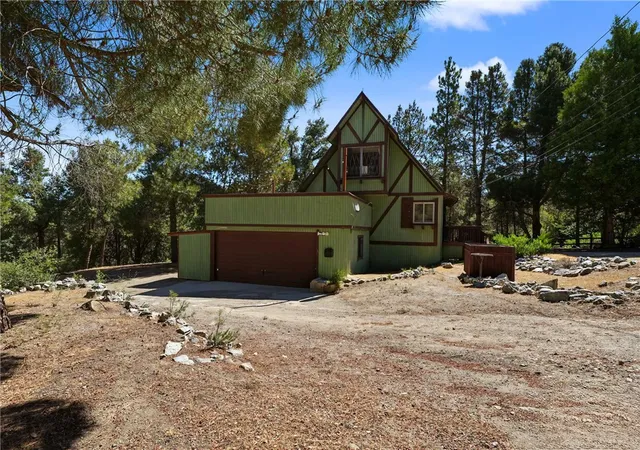 Homes for sale in Frazier Park, CA | 14533 Voltaire, Frazier Park, CA 93225 | MLS# IV26146881