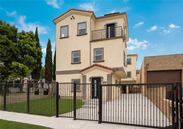 Townhouse for sale at 4100 Spencer, Torrance, CA 90503 | MLS# SB26145669