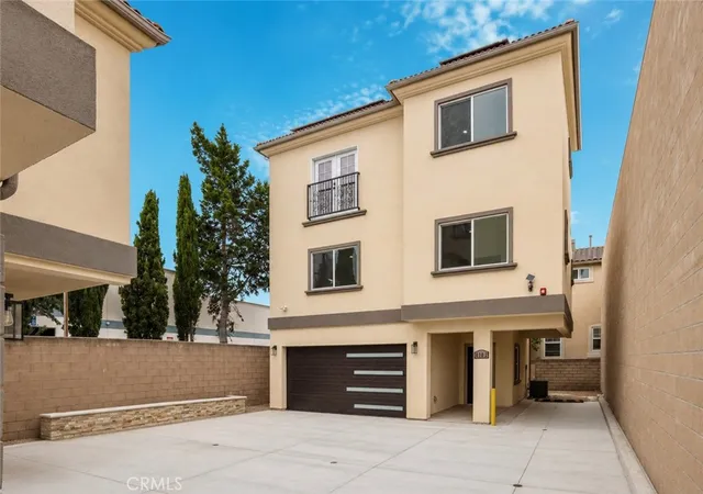 Townhouse for sale at 4102 Spencer, Torrance, CA 90503 | MLS# SB26145683