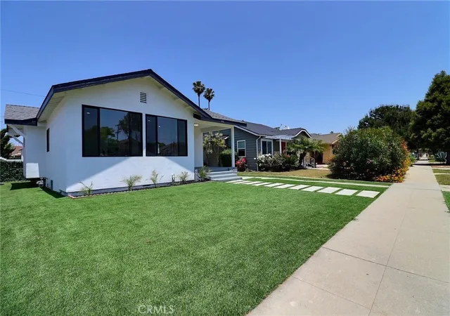 Photo 2 of Single family home for sale at 2015 W 42nd Place, Los Angeles, CA 90062 | MLS# IV26149300 | Listing updated on 2026-10-06