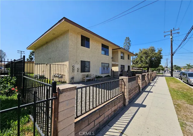 4th image of 1574 Laurel Ave, Pomona, CA 91768 | MLS# TR26149298