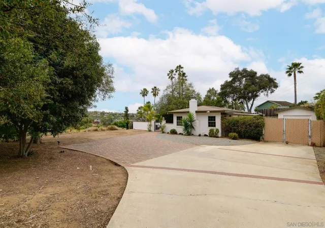 Photo 1 of Sale Pending at 1005 Alta Vista, Vista, CA 92084 | MLS# 260016675SD | Listing updated on 2026-07-13