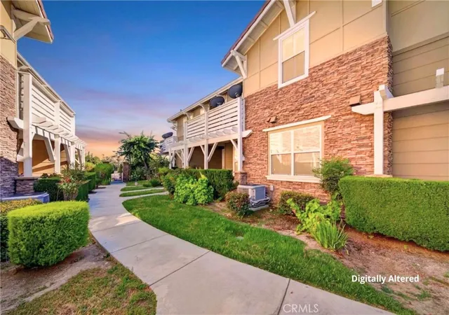 Listing Photo 2 - Condo for sale in building located at 735 Francesca Dr, Walnut, CA 91789 - Unit #202