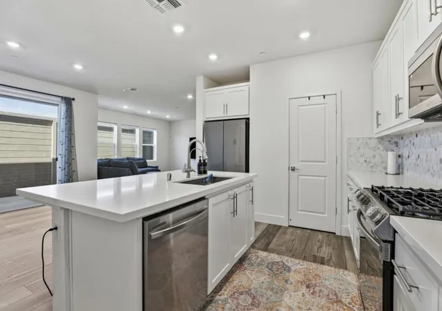 Homes for sale in Dublin, CA | 6056 Bullion Ln, Dublin, CA 94568 | MLS# ML82052028