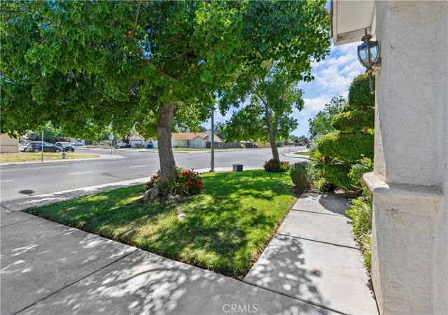 Homes for sale in Los Banos, CA | 766 Willmott Ave, Los Banos, CA 93635 | MLS# MC26149408