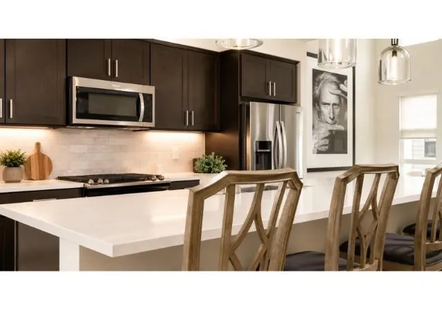 Listing Photo 3 - Condo for sale in building located at 1648 Topanga, Costa Mesa, CA 92627