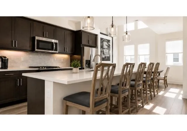 Listing Photo 5 - Condo for sale in building located at 1648 Topanga, Costa Mesa, CA 92627