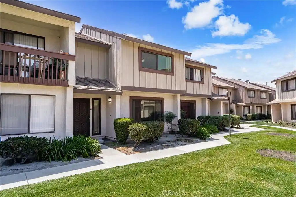 Condo for sale at 1435 W Cerritos #40, Anaheim, CA 92802 | MLS# CV26140744