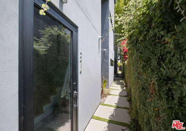 Photo 3 of Single family home for sale at 2414 Penmar Ave, Venice, CA 90291 | MLS# 26855335 | Listing updated on 2026-09-19