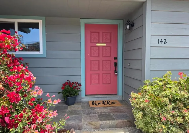 Photo 3 of Single family home for sale at 142 Sir Francis Ct, Capitola, CA 95010 | MLS# ML82053609 | Listing updated on 2026-10-09