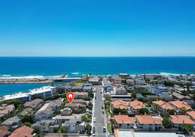 4th image of 261 Chinquapin Ave, Carlsbad, CA 92008 | MLS# NDP2606539