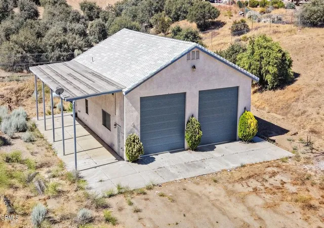 Photo 3 of Single family home for sale at 6754 Braceo St, Oak Hills, CA 92344 | MLS# P1-27927 | Listing updated on 2026-09-19