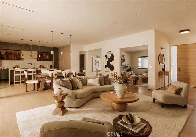 Photo 4 of Sale Pending at 5313 Crebs Ave, Tarzana, CA 91356 | MLS# SR26140078 | Listing updated on 2026-10-02