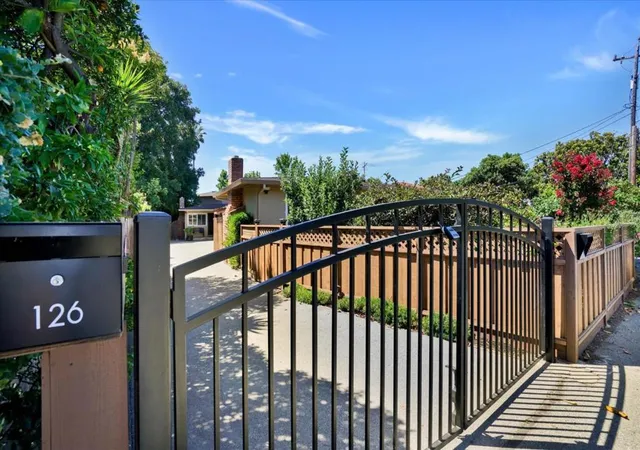 Homes for sale in Redwood City, CA | 124 Oakwood Dr, Redwood City, CA 94061 | MLS# ML82053620