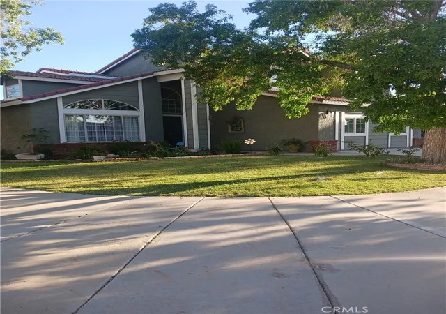 2nd image of 660 E Avenue J10, Lancaster, CA 93535 | MLS# SR26149564