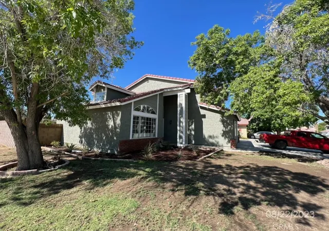 3rd image of 660 E Avenue J10, Lancaster, CA 93535 | MLS# SR26149564