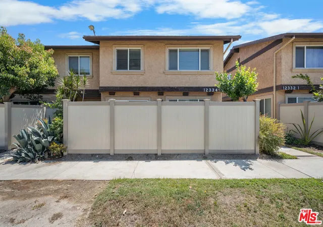 Photo 2 of Condo for sale at 12334 Runnymede St #5, North Hollywood, CA 91605 | MLS# 26857313 | Listing updated on 2026-10-06