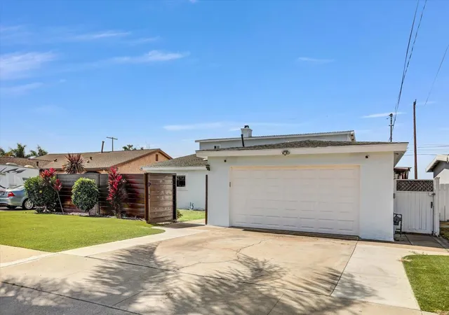 Homes for sale in Imperial Beach, CA | 819 Iris Ave, Imperial Beach, CA 91932 | MLS# NDP2606550