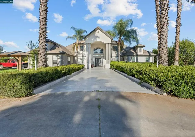 Photo 1 of Mansion for sale at 12732 N West Ln, Lodi, CA 95240 | MLS# 41141022 | Listing updated on 2026-10-01