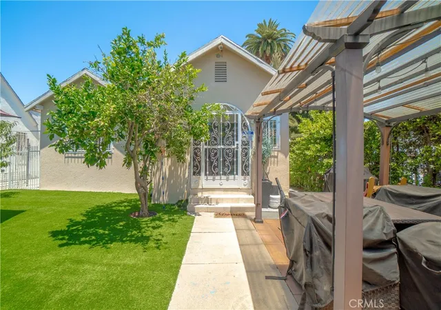 Photo 2 of Single family home for sale at 201 West 103rd, Los Angeles, CA 90003 | MLS# IG26148596 | Listing updated on 2026-09-26