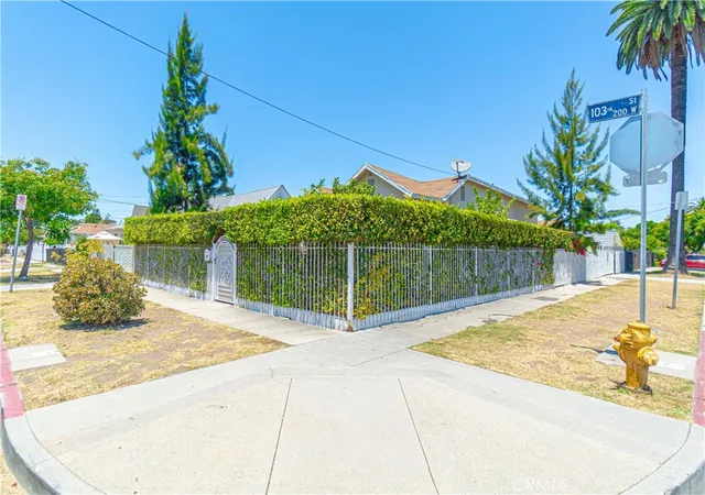 Photo 3 of Single family home for sale at 201 West 103rd, Los Angeles, CA 90003 | MLS# IG26148596 | Listing updated on 2026-09-26