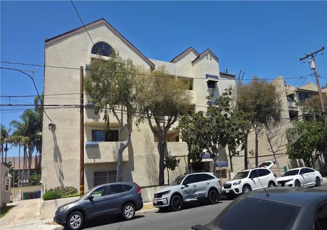 1st image of 2309 E 17th #202, Long Beach, CA 90804 | MLS# RS26141849