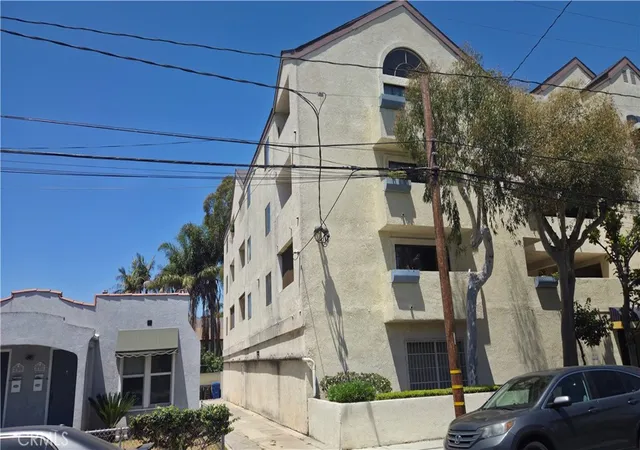 3rd image of 2309 E 17th, Long Beach, CA 90804