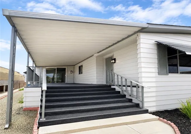 Photo 3 of Sale Pending at 9391 California Ave #109, Riverside, CA 92503 | MLS# CV26149699 | Listing updated on 2026-08-31