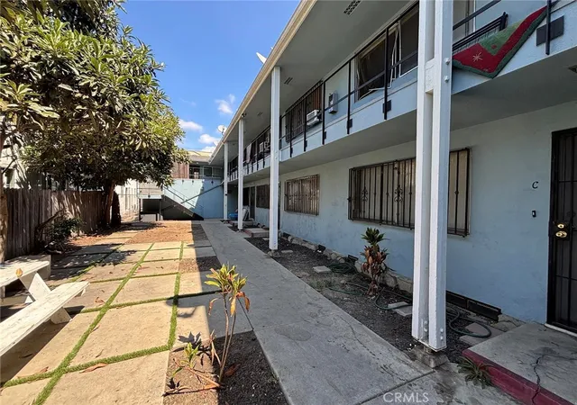 Homes for sale in Long Beach, CA | 723 E 6Th, Long Beach, CA 90802 | MLS# SR26149703