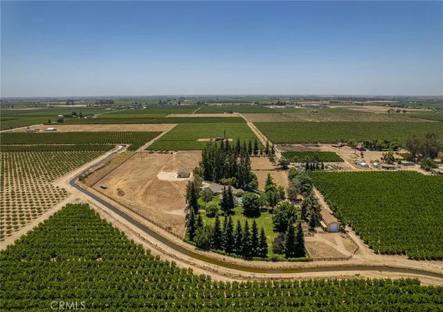 3rd image of 5648 E Dinuba, Fowler, CA 93625 | MLS# SC26149102