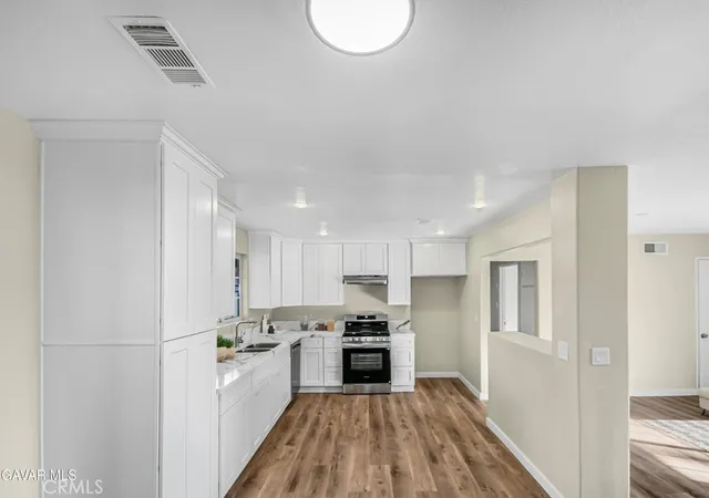 4th image of 45503 11Th Street West, Lancaster, CA 93534 | MLS# SR26149758