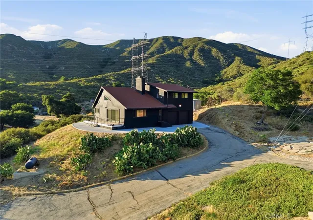 Photo 2 of Single family home for sale at 38735 San Francisquito Cyn Rd, Santa Clarita, CA 91390 | MLS# SR26146393 | Listing updated on 2026-09-11