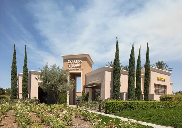 Listing Photo 2 - Condo for sale in building located at 75 Jade Flower, Irvine, CA 92620 - Unit #