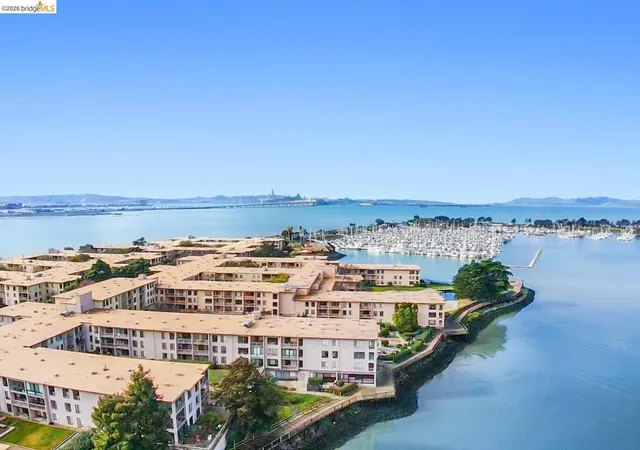 37th image of 8 Captain Dr #E356, Emeryville, CA 94608 | MLS# 41141057