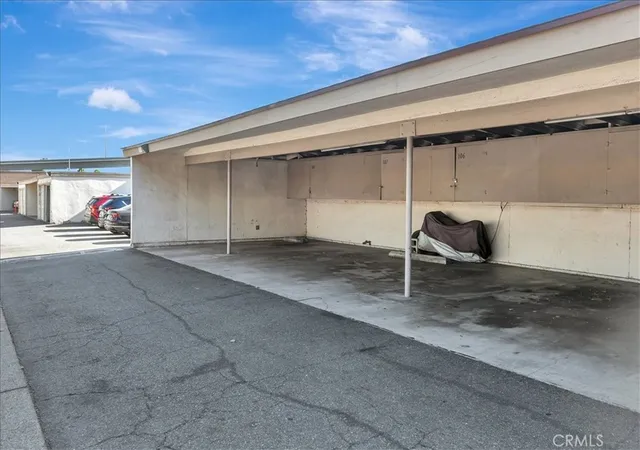 17th image of 674 W Main St #A, Tustin, CA 92780 | MLS# OC26144357