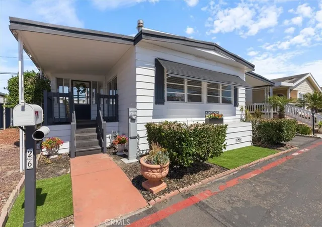 Photo 3 of Manufactured home for sale at 16444 Bolsa Chica #26, Huntington Beach, CA 92649 | MLS# IG26149765 | Listing updated on 2026-10-08