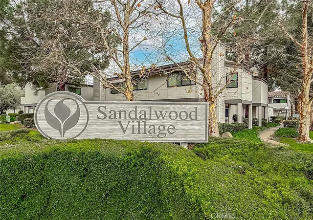 Photo 3 of Townhouse for sale at 6542 Stoney View #2, Simi Valley, CA 93063 | MLS# SR26149920 | Listing updated on 2026-10-04