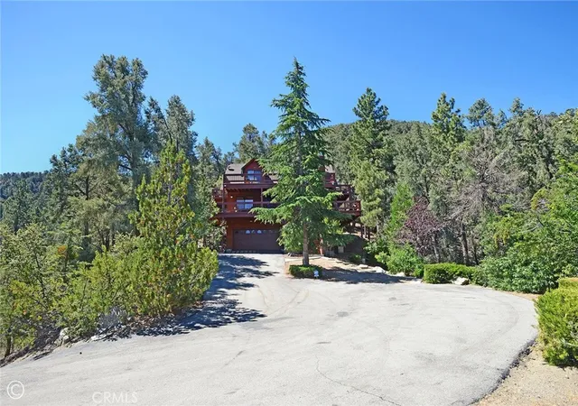 Homes for sale in Pine Mountain Club, CA | 2027 Ivory Ln, Pine Mountain Club, CA 93222 | MLS# SR26143370