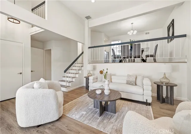 Photo 3 of Sale Pending at 5800 Owensmouth Ave #14, Woodland Hills, CA 91367 | MLS# SR26147572 | Listing updated on 2026-09-24