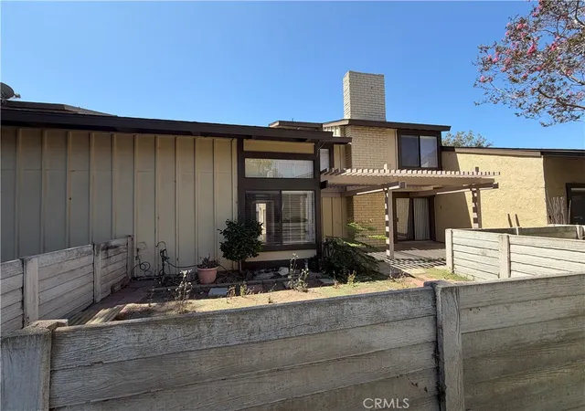 2nd image of 2514 N Tustin Ave, Santa Ana, CA 92705
