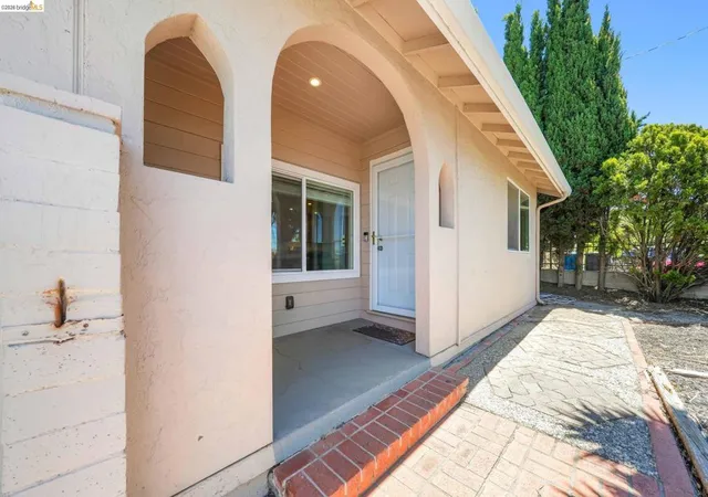Homes for sale in Vallejo, CA | 724 Lockwood Dr, Vallejo, CA 94547 | MLS# 41141084